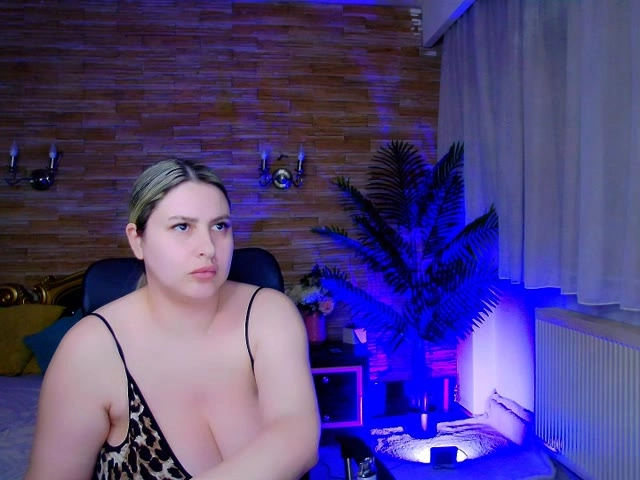 Geile webcamsex met MiraHaze