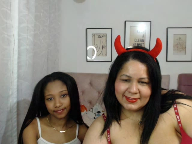 Geile webcamsex met LITTLEBITCHX